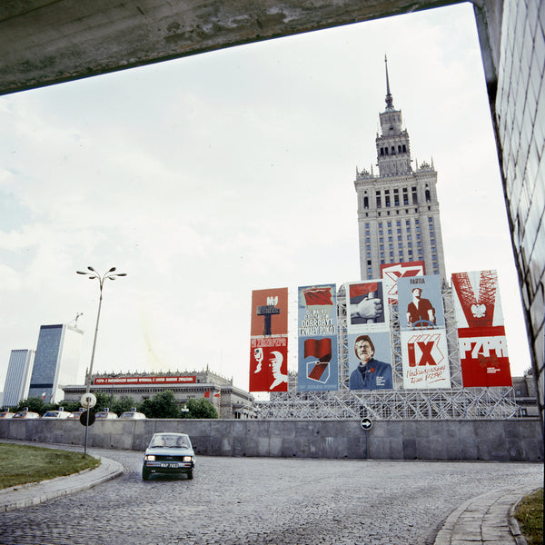 Dekoracje partyjne przed PKiN (1986)