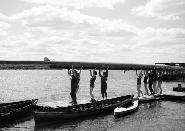 Wioślarze nad Wisłą (ok. 1957)