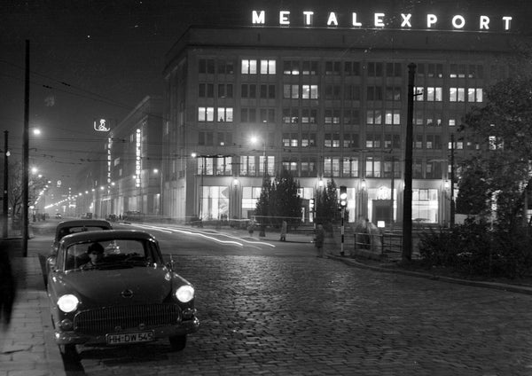 Centrala "Metalexport" w nocy (1958)